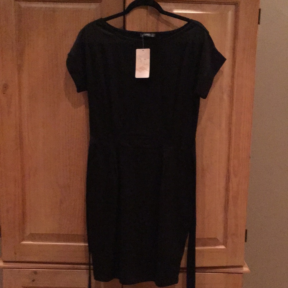 Fashion Black Dress with Tie in the Back